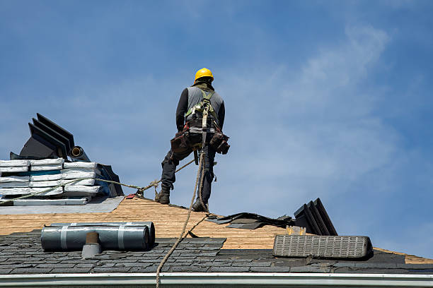 Professional Gutter Installation technician working in Fort Oglethorpe, GA